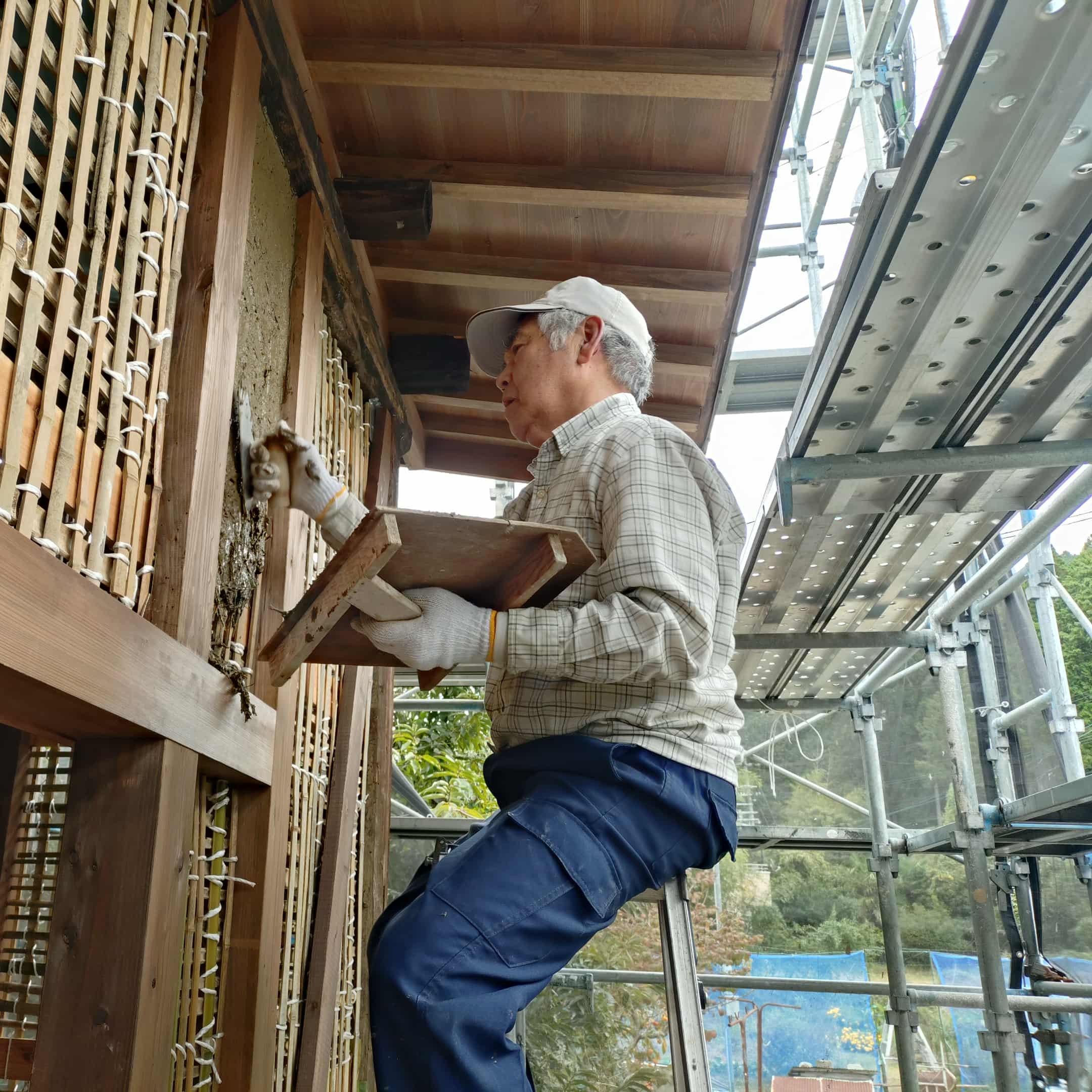 【まなぶ】土練り＆土渡し＆外壁塗り